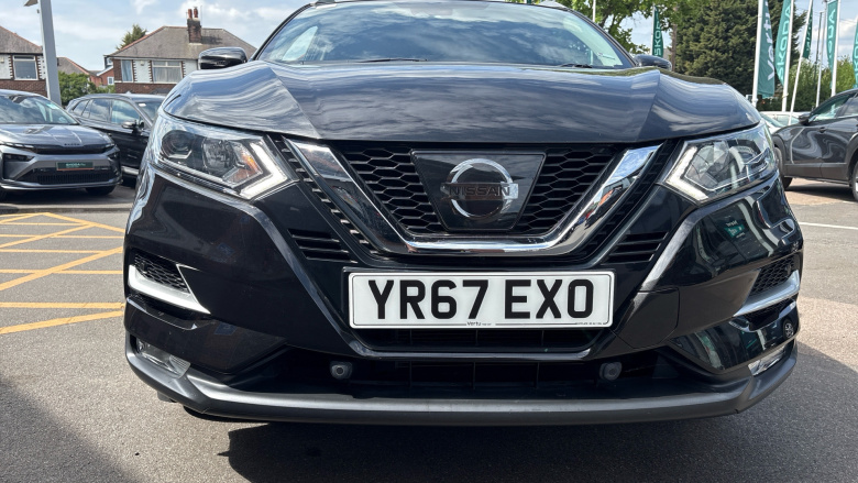Nissan Qashqai 1.2 DiG-T N-Connecta 5dr Petrol Hatchback